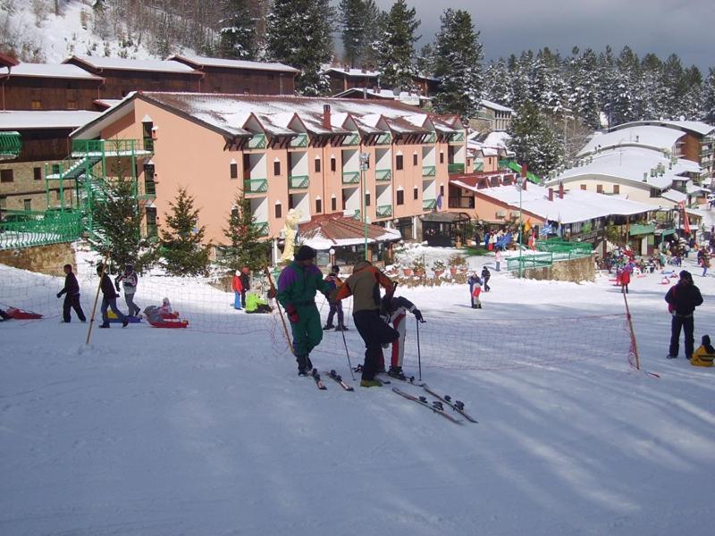 Hotel Lo Scoiattolo Cotronei Екстер'єр фото